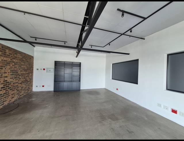 180M² OFFICE TO LET IN KRAMERVILLE